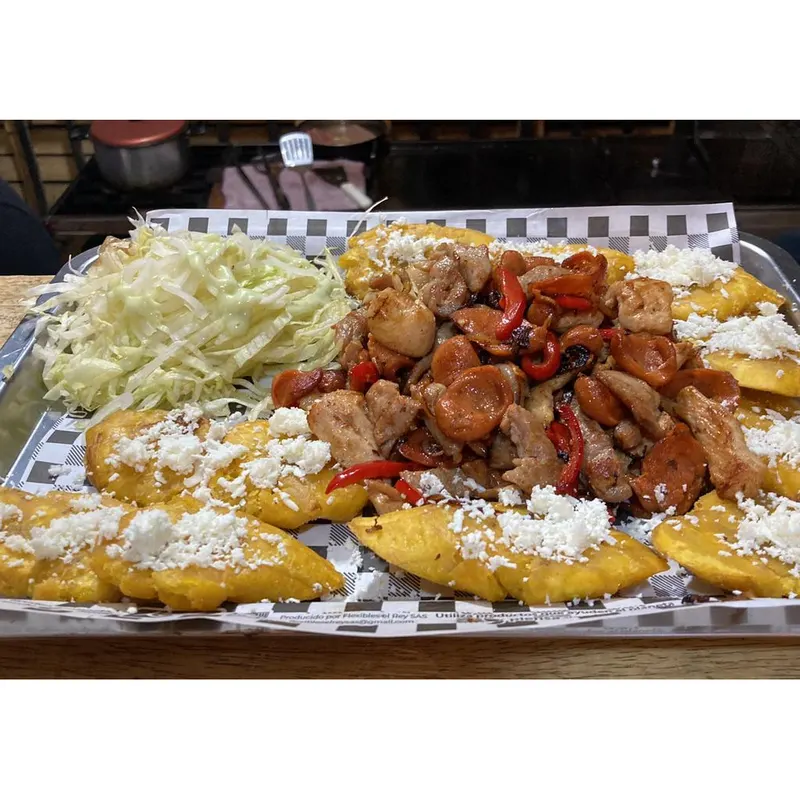 Picada: 3 proteínas + 2 chorizos (foto de referencia)