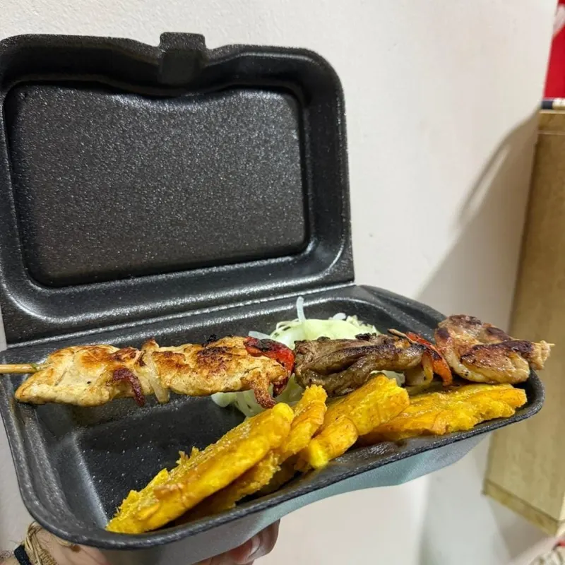 Pinchos mixtos (foto de referencia)